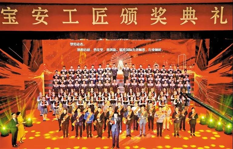 mk体育杨明获评“宝安工匠”：用自己主导研制的产品支持抗疫