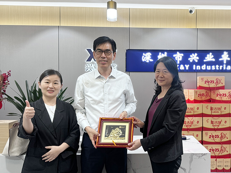 cbbe0556-3cdd-4c32-8c77-add601d108e1.jpg